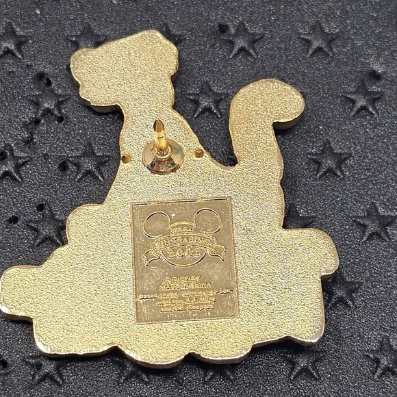Disney Character Name Series Tigger Trading Pin Teal Background 2002 3D Letter I - Picture 2 of 3